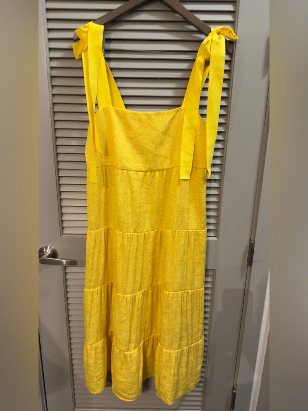 Alice + Olivia Cynthia Dress Size 10 Yellow Textured Midi Dress Worn Once - Picture 4 of 7